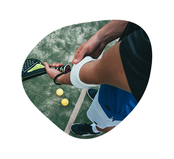 Man playing tennis